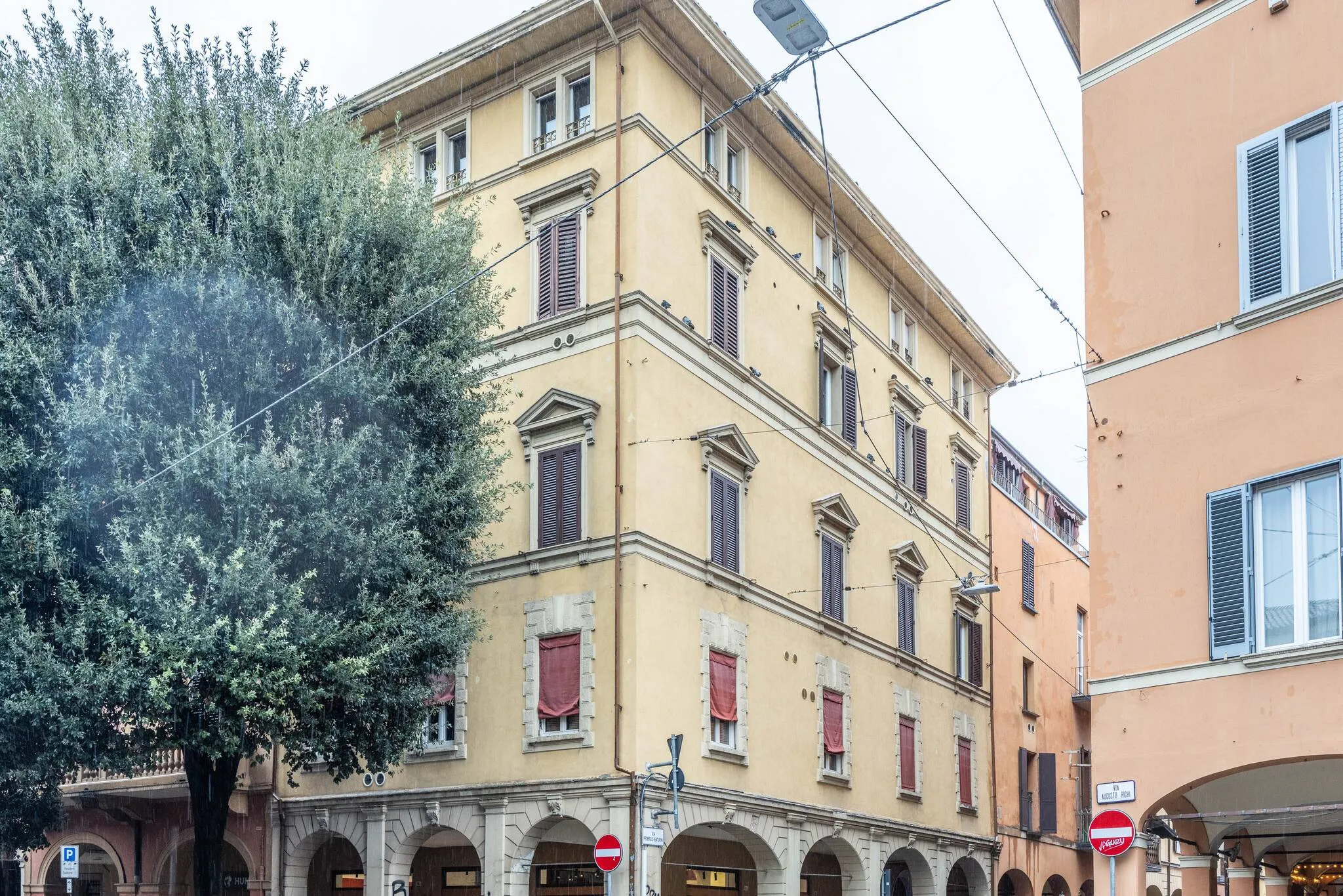 Maison chanel, Bologna - 16